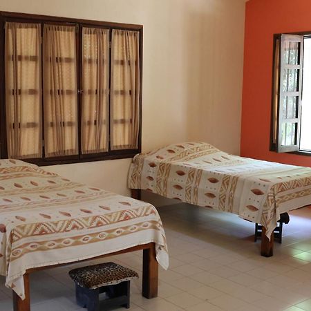 Gardenhotel Macan Che B&B อิซามาล ภายนอก รูปภาพ