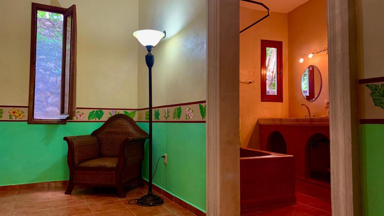 Gardenhotel Macan Che B&B อิซามาล ภายนอก รูปภาพ