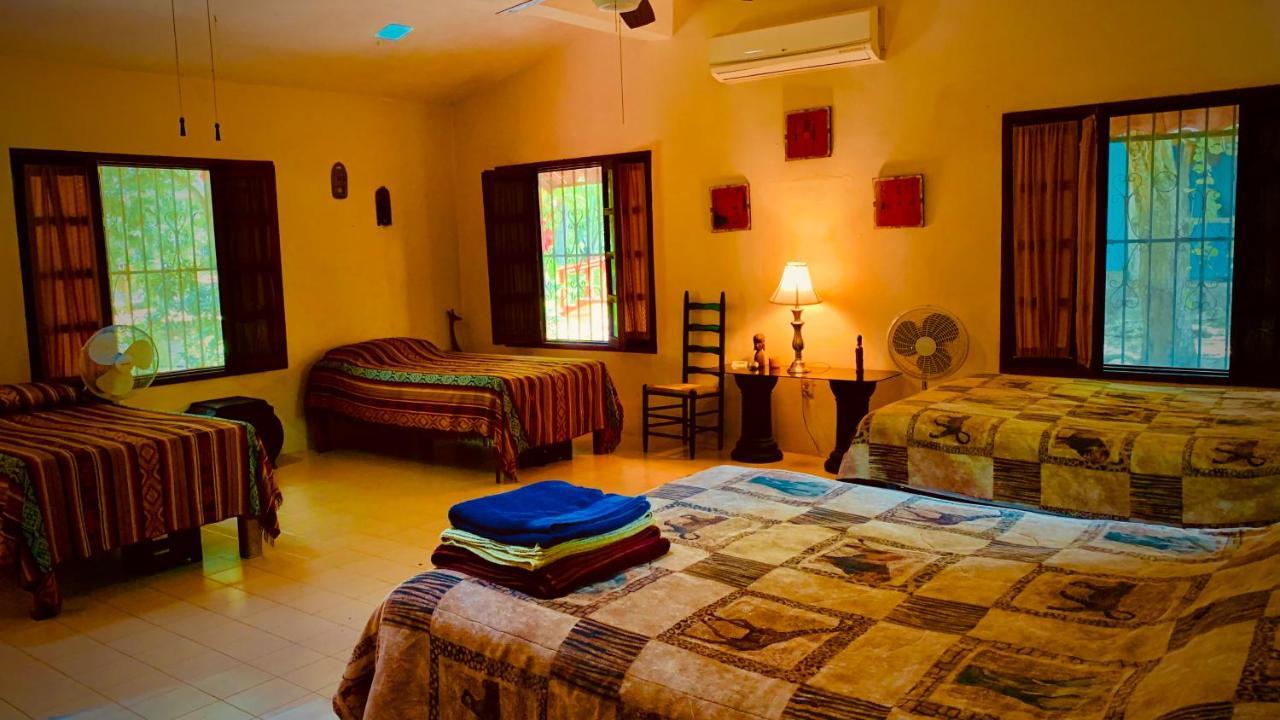 Gardenhotel Macan Che B&B อิซามาล ภายนอก รูปภาพ