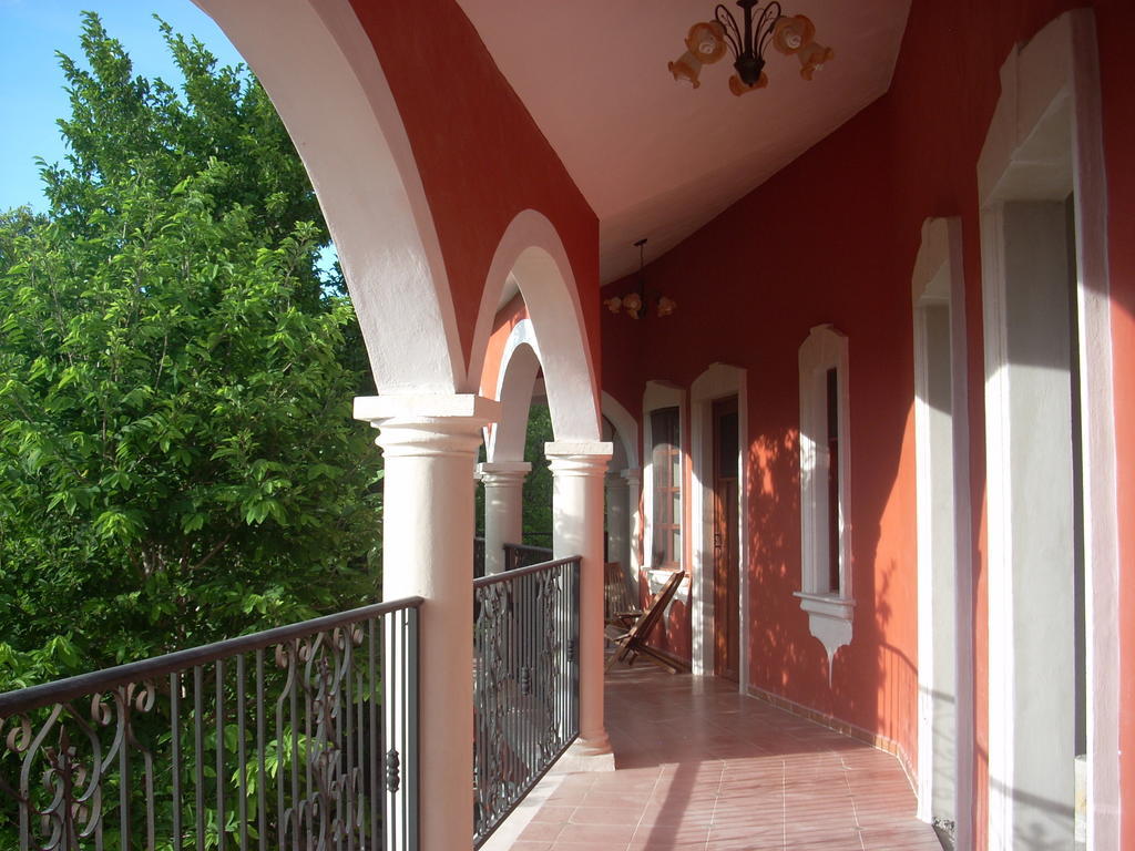 Gardenhotel Macan Che B&B อิซามาล ภายนอก รูปภาพ